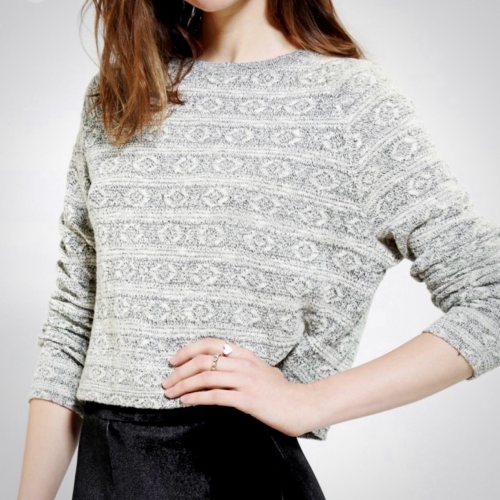 Anthropologie Staring at Stars Gray Cropped Sweater (Size M